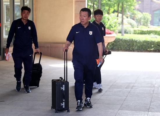 国产成人亚洲综合小说区